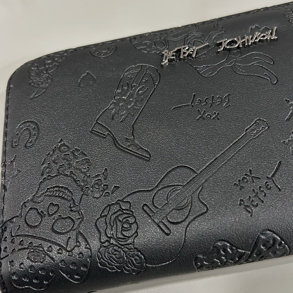 Betsey Johnson, Black Western Boots and Skull in Cowboy Hat Wallet - Picture 2 of 6